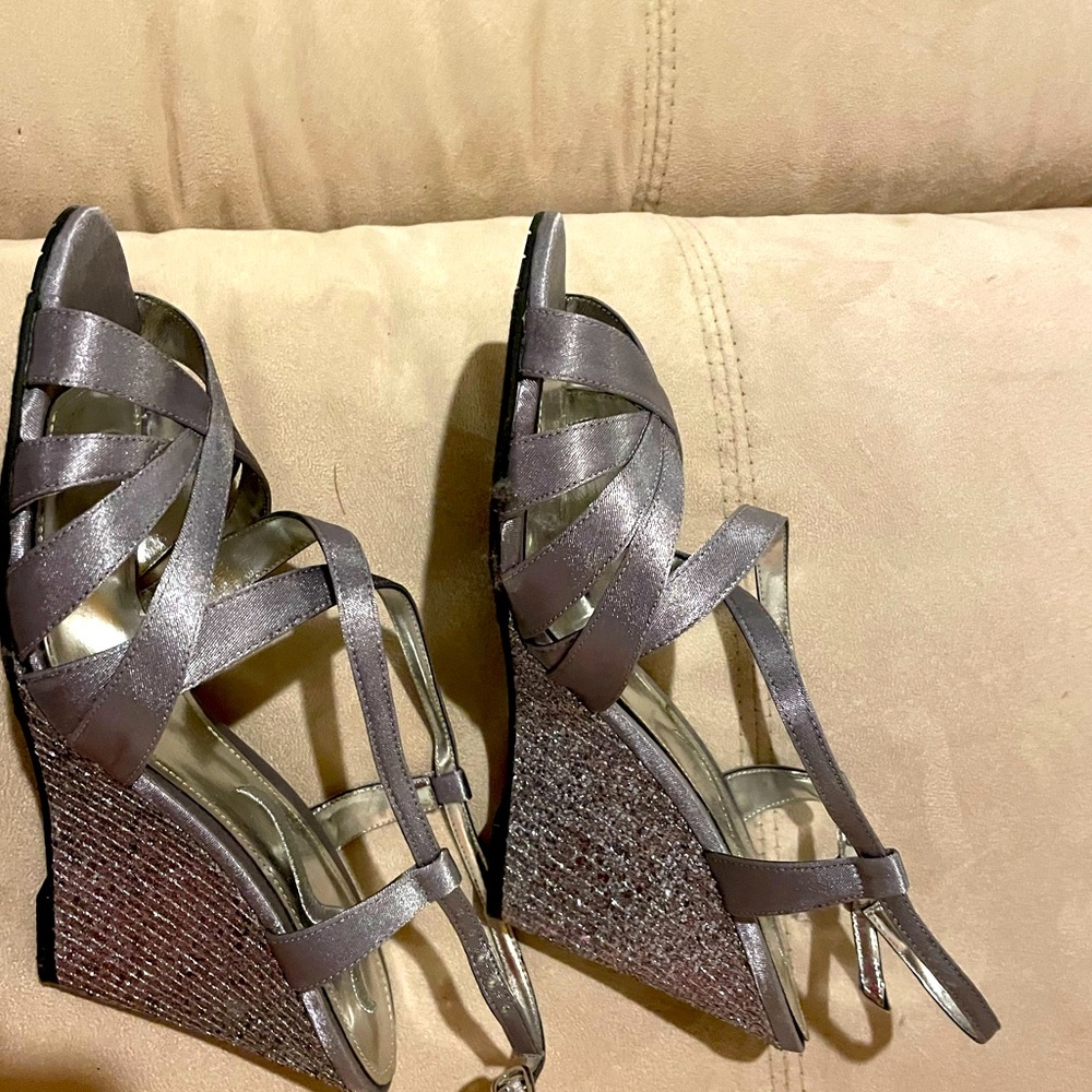 Nina Light Pewter wedges